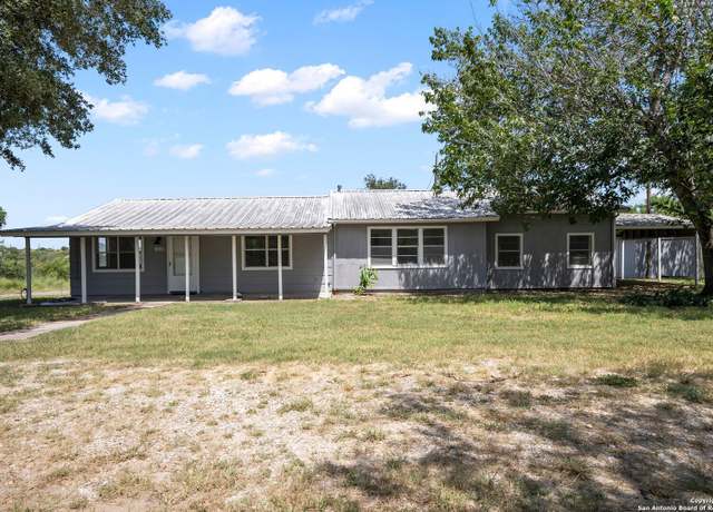 Property at 218 Live Oak Ln, Sandia, TX 78383, 2 beds, 2 baths