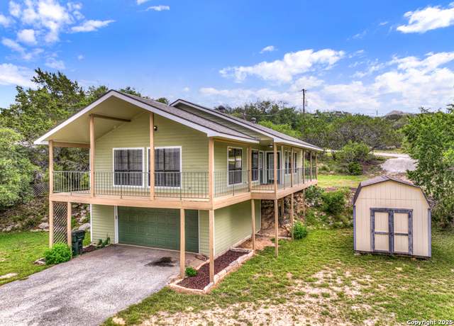 Property at 1219 Canyon Trce, Canyon Lake, TX 78133, 3 beds, 2 baths