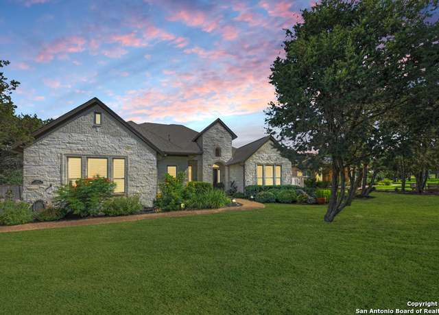 Property at 948 Woodland Oaks, New Braunfels, TX 78132, 4 beds, 4 baths