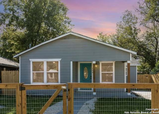 Property at 250 Oelkers, San Antonio, TX 78204, 3 beds, 2 baths