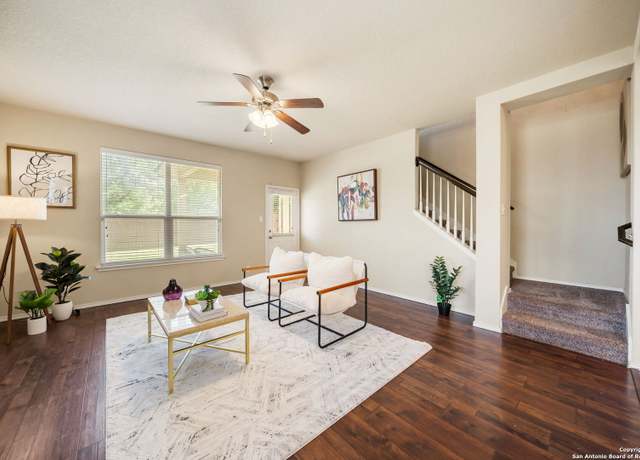 Property at 133 Finch Knl, San Antonio, TX 78253, 4 beds, 3.5 baths