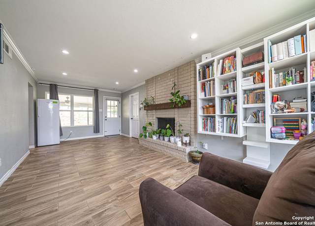 Property at 4515 Golf Vw, San Antonio, TX 78223, 3 beds, 2 baths