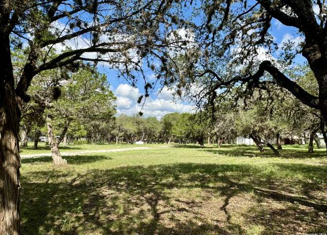 Property at 101 Patterson Dr, Leakey, TX 78873