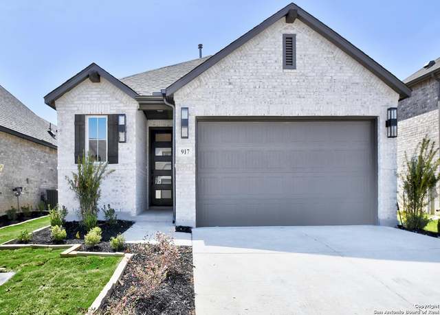 Property at 917 Easy Gruene, New Braunfels, TX 78130, 3 beds, 2.5 baths