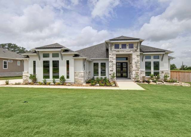 Property at 122 Gather St, Castroville, TX 78009, 4 beds, 3.5 baths