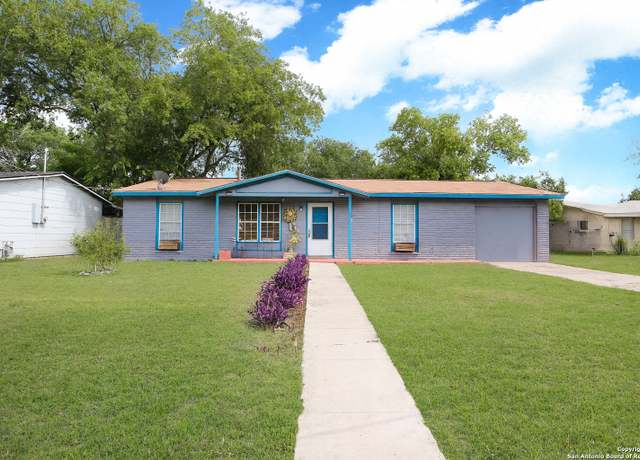 Property at 246 Flintstone Ln, Universal City, TX 78148, 5 beds, 2 baths