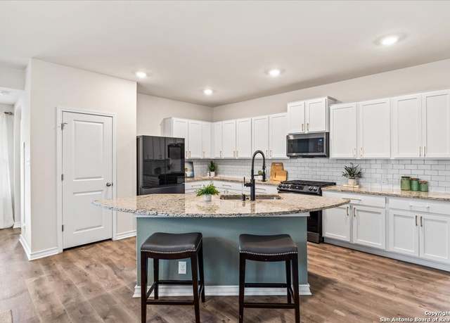 Property at 9702 Tupelo Holw, San Antonio, TX 78254, 4 beds, 2 baths