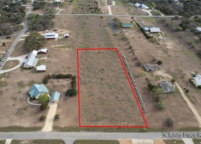 Property at 79 N River Place Rd, Rio Frio, TX 78879