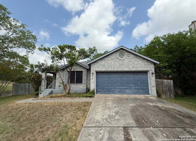 Property at 7301 Avery Rd, Live Oak, TX 78233, 3 beds, 2 baths