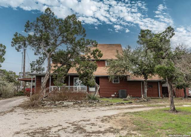 Property at 6121 Tanglewood Trl, Spring Branch, TX 78070, 3 beds, 2 baths