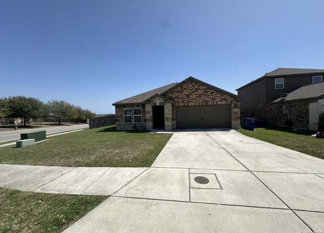 Property at 6305 Daisy Way, New Braunfels, TX 78132, 4 beds, 2 baths
