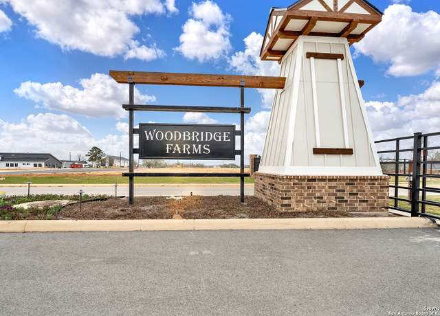 Property at 213 Ash Pkwy, La Vernia, TX 78121