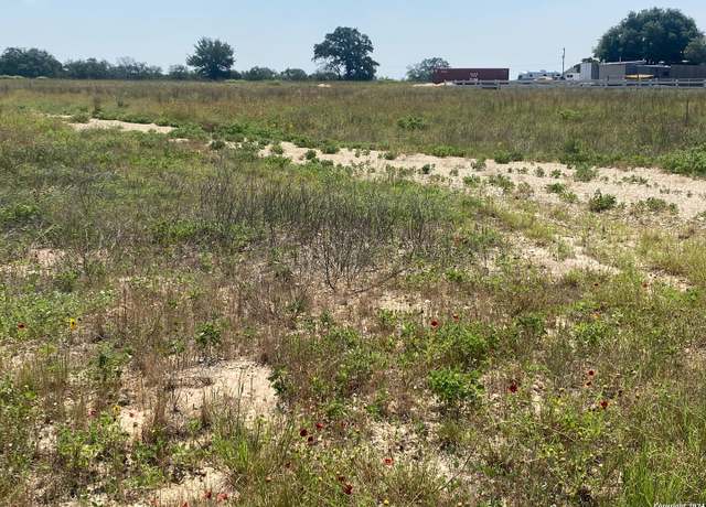 Property at 918 Fallbrook Ln, La Vernia, TX 78121