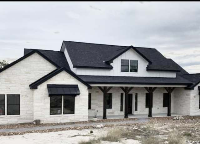 Property at 731 Salt Grass Trl, Bandera, TX 78003, 3 beds, 2.5 baths