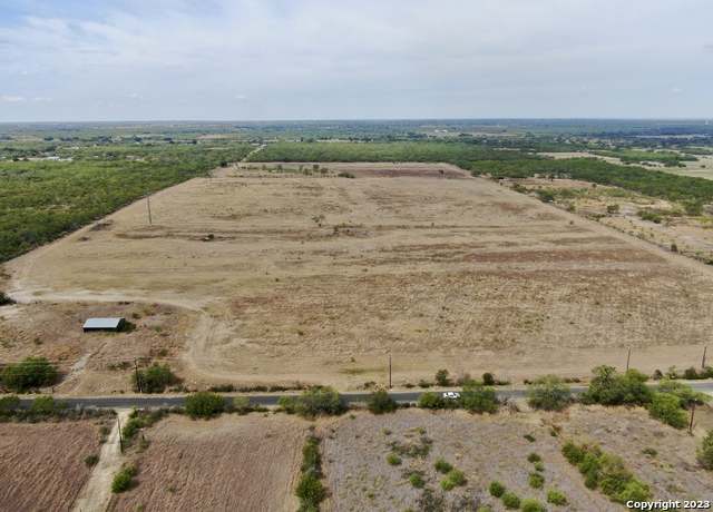 Property at 18453 Benton City Rd, Von Ormy, TX 78073