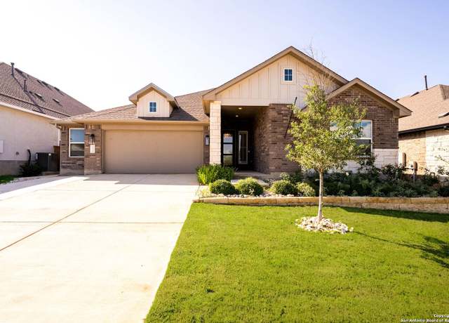 Property at 2230 Bennett Ave, New Braunfels, TX 78132, 4 beds, 3 baths