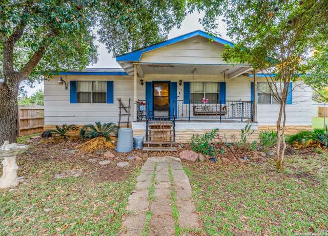 Property at 1773 Green Hl, Canyon Lake, TX 78133, 3 beds, 2 baths