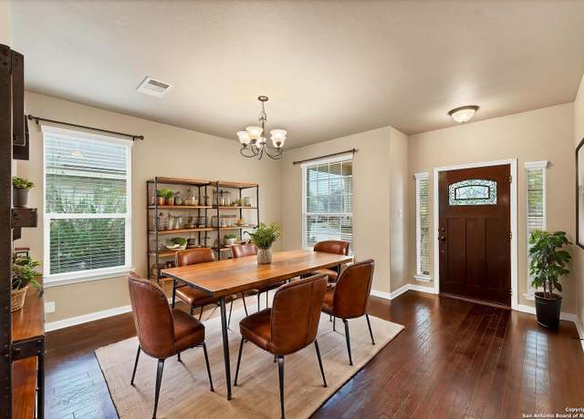 Property at 267 Oak Crk, New Braunfels, TX 78130, 4 beds, 2.5 baths