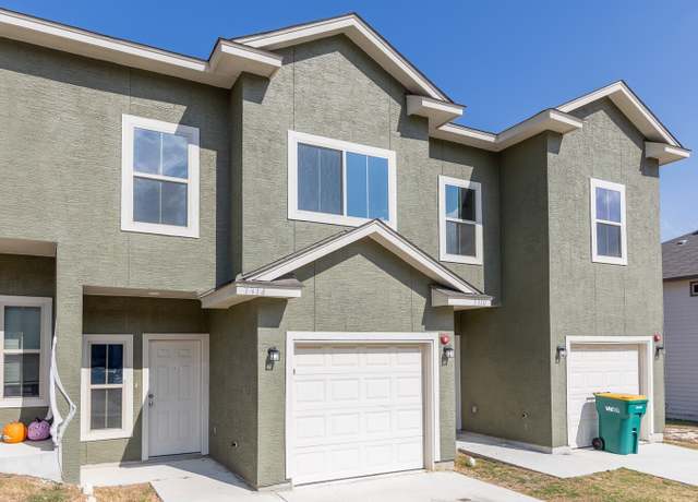 Property at 7310 Savannah Brks, Live Oak, TX 78233, 12 beds, 8 baths