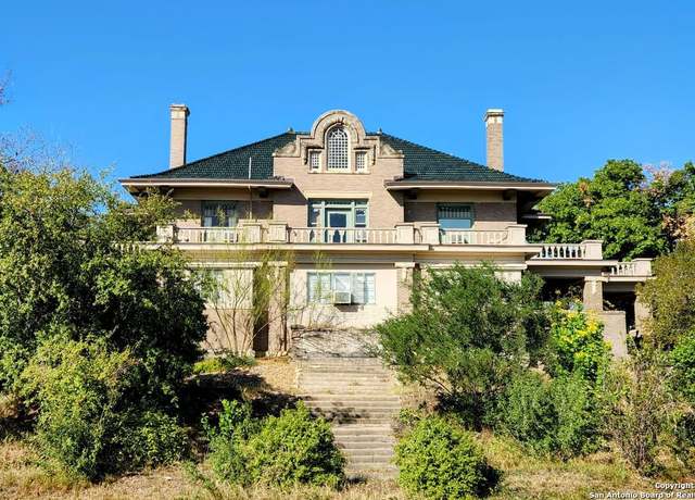 Property at 602 W French Pl, San Antonio, TX 78212, 4 beds, 3.5 baths