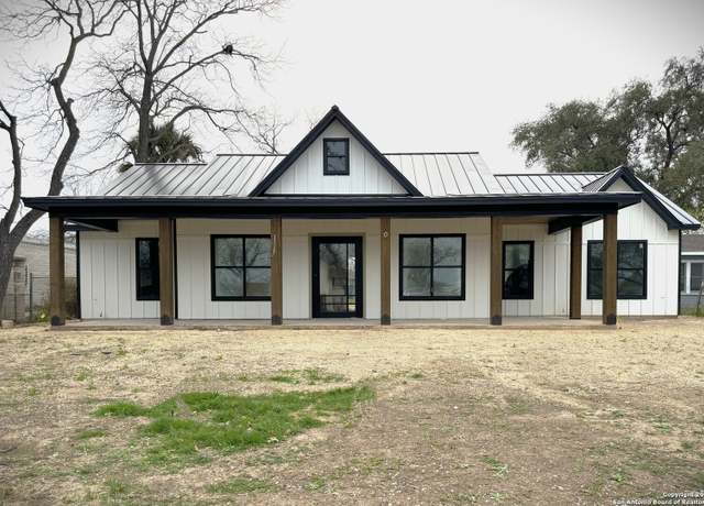 Property at 747 N Getty St, Uvalde, TX 78801-4301, 3 beds, 2.5 baths