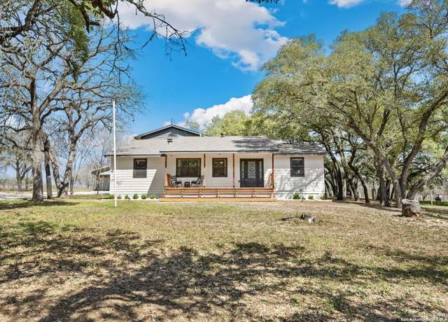 Property at 1134 Eagle Crk, Floresville, TX 78114, 4 beds, 3 baths