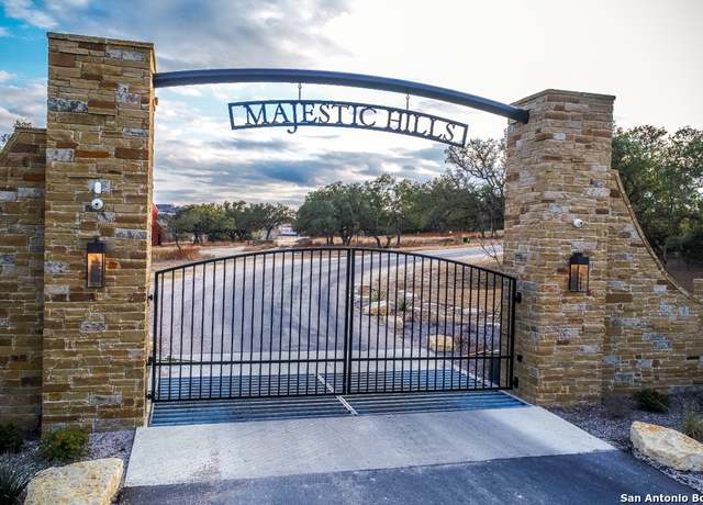 Property at 717 N Scenic Hls, Blanco, TX 78606