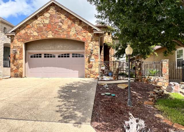 Property at 1194 Legacy Dr, New Braunfels, TX 78130-1129, 3 beds, 2 baths