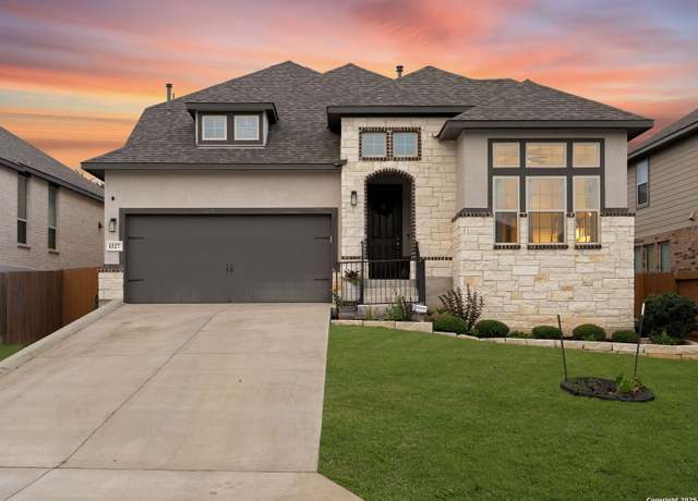 Property at 1527 Balcones Fault, New Braunfels, TX 78132, 3 beds, 3 baths