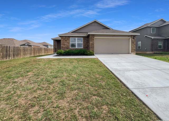 Property at 1553 Birmingham, Seguin, TX 78155, 4 beds, 2 baths