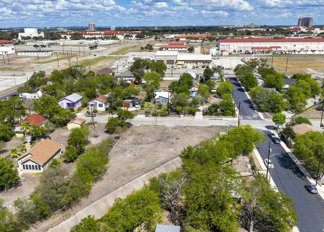 Property at 132 Bee St, San Antonio, TX 78208