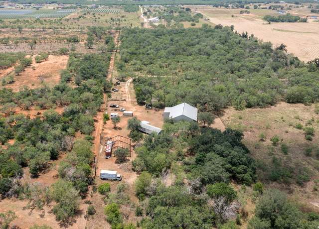 Property at 10.5+- AC 19366 Benton City Rd, Somerset, TX 78069-3112, 3 beds, 2 baths