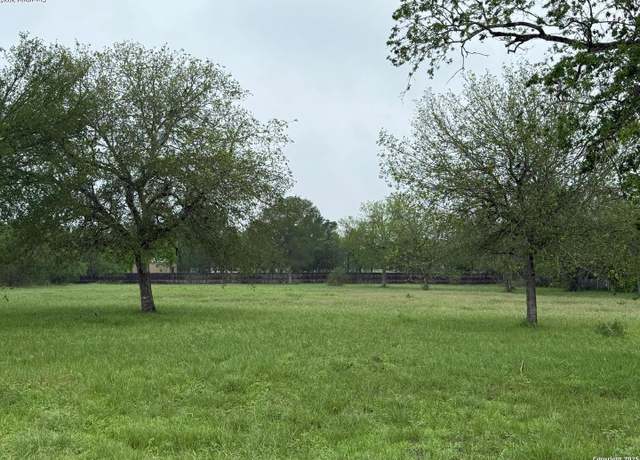 Property at 120 Buffalo Gap, Seguin, TX 78155