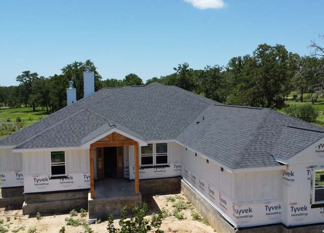 Property at 161 Timber Pl, La Vernia, TX 78121, 4 beds, 3 baths