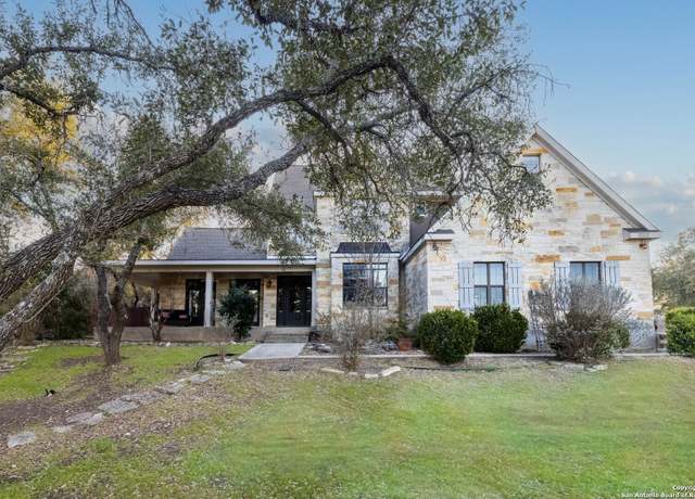 Property at 211 Bentwood Dr, Spring Branch, TX 78070, 5 beds, 3.5 baths