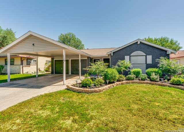Property at 1208 Colony Dr, Schertz, TX 78154, 3 beds, 2 baths