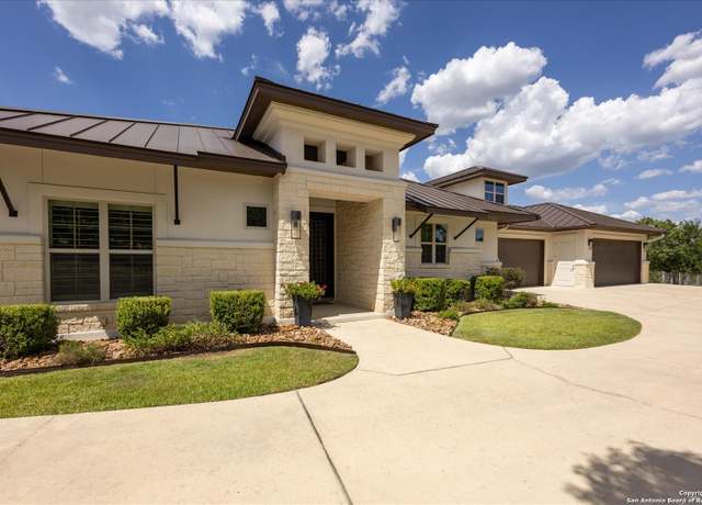 Property at 643 Menger Spgs, Boerne, TX 78006, 4 beds, 4.5 baths