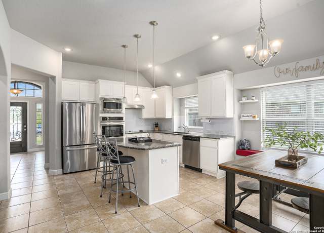 Property at 420 Bee Caves Cv, Cibolo, TX 78108, 5 beds, 2.5 baths