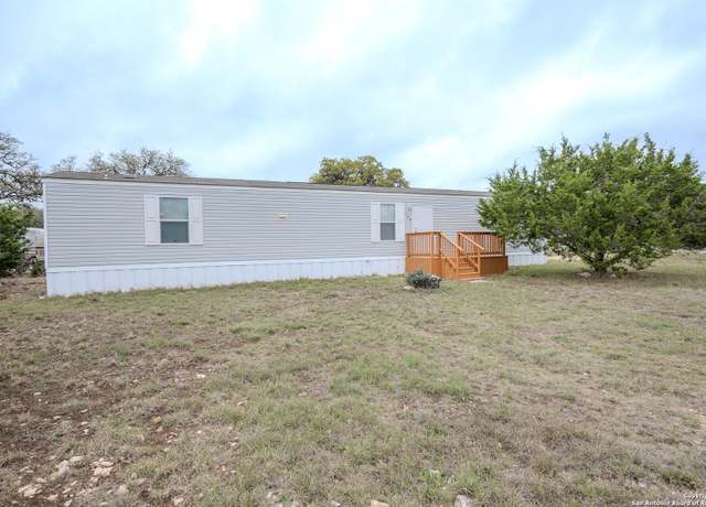 Property at 128 Private Road 1511, Bandera, TX 78003, 3 beds, 2 baths