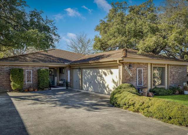 Property at 7725 Terra Mnr, Fair Oaks Ranch, TX 78015, 3 beds, 3 baths
