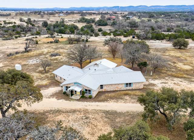 Property at 629 Laguna Rd, Bandera, TX 78003, 3 beds, 2 baths