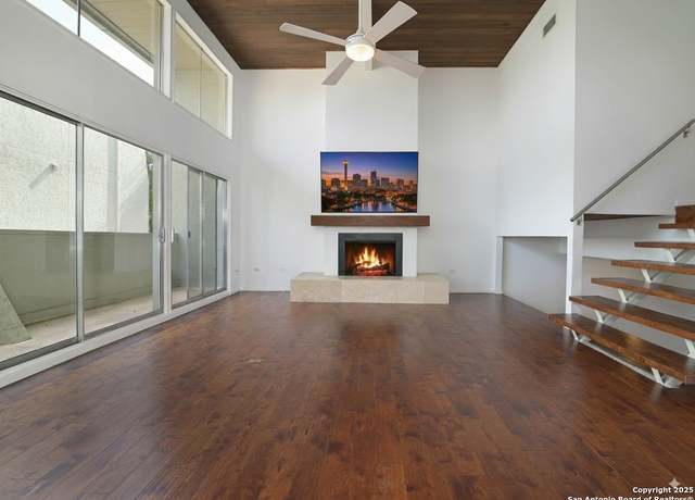 Property at 3103 Eisenhauer Unit J1, San Antonio, TX 78209, 2 beds, 2.5 baths