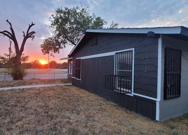 Property at 359 Revlon, San Antonio, TX 78227, 3 beds, 1 bath