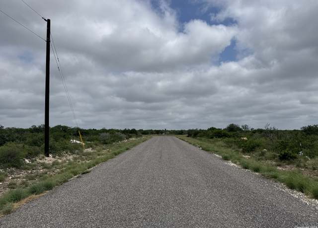 Property at 675 Legend Hls, Uvalde, TX 78801