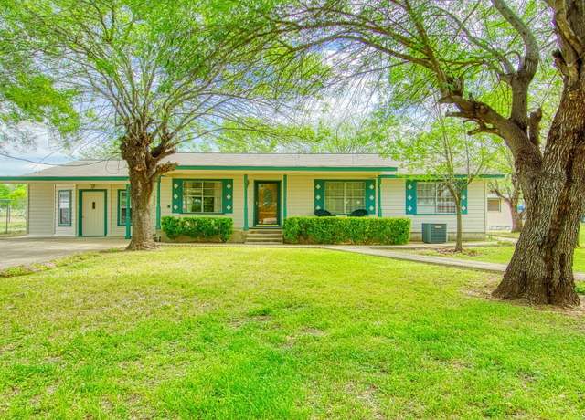 Property at 1216 Plum, Floresville, TX 78114, 4 beds, 2.5 baths