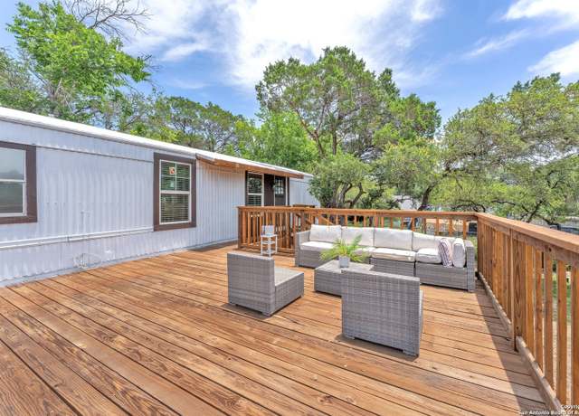 Property at 337 Buckhorn Dr, Canyon Lake, TX 78133, 2 beds, 1.5 baths
