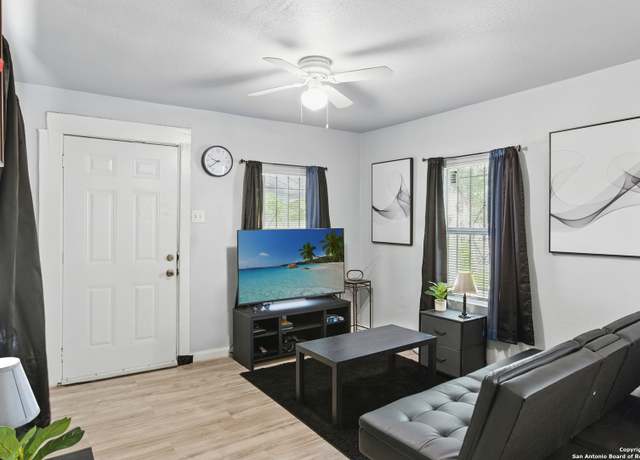 Property at 1105 Delgado St, San Antonio, TX 78207-1507, 1 bed, 1 bath