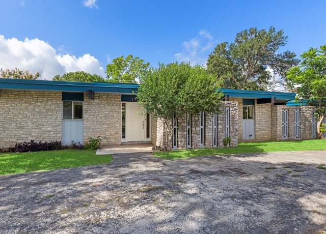 Property at 1318 Mount Vieja, San Antonio, TX 78213, 3 beds, 2 baths
