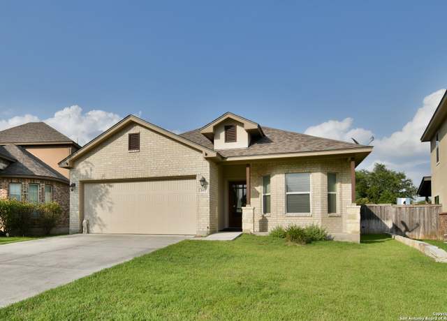 Property at 207 Maxwell, Boerne, TX 78006, 3 beds, 2 baths