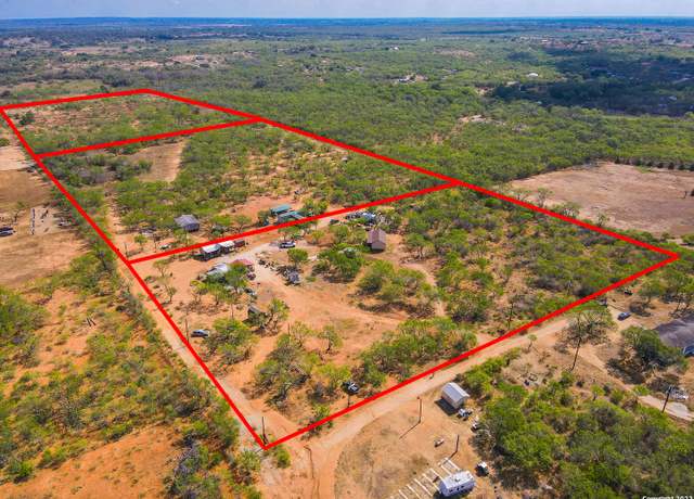 Property at 642 Country Breeze, Floresville, TX 78114-6144